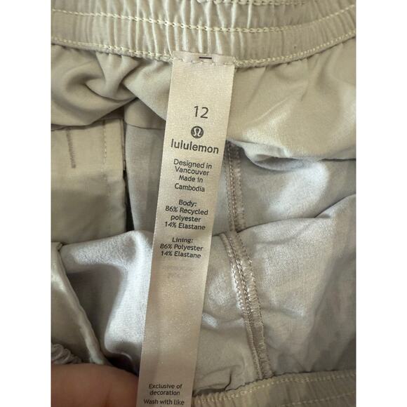 Lululemon Beige Palm Print Lined Shorts Size 12 - Picture 5 of 5